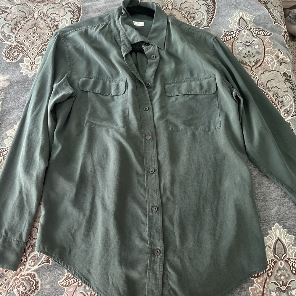 Equipment Silk Button-down